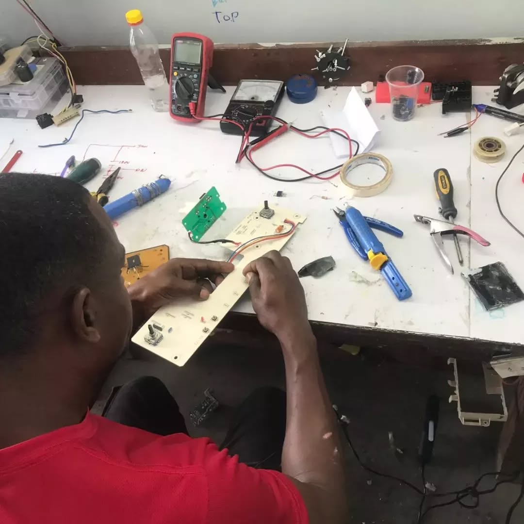 403779826_665777338729694_3973290353686177635_n